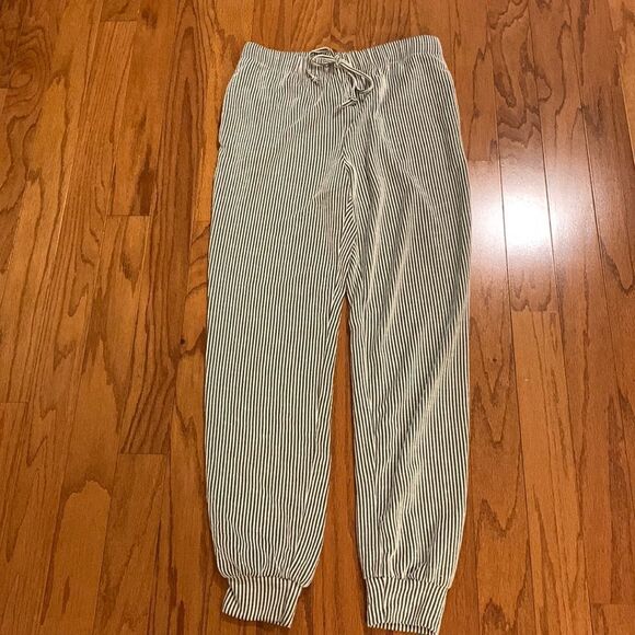 Olivia Rose Large stretch gray stripe joggers “sleepwear”. - Picture 1 of 11